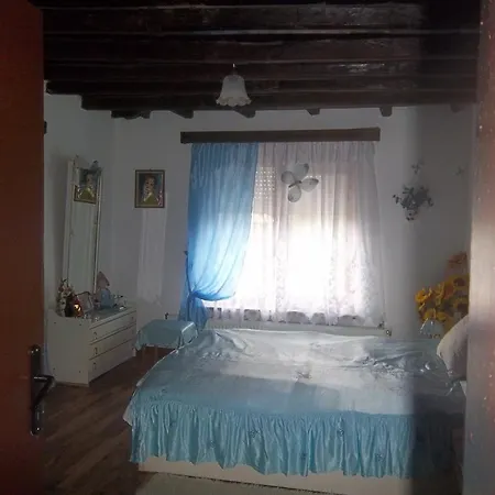 House Gabri Pensiune Ovstrovce