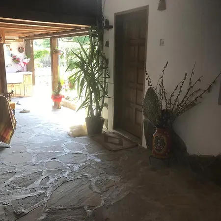 House Gabri Pensiune Ovstrovce